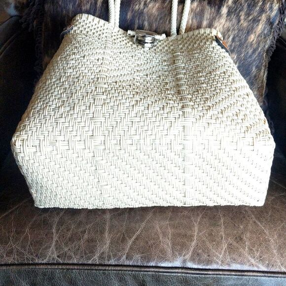 Artisan Crafted  Mexican Woven Recycle Plastic XL Tote - Picture 3 of 16